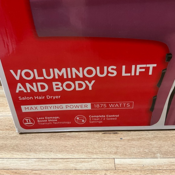 New! Revlon Voluminous Lift Body Salon Hair Dryer Blower Titanium Diffuser - Picture 2 of 9